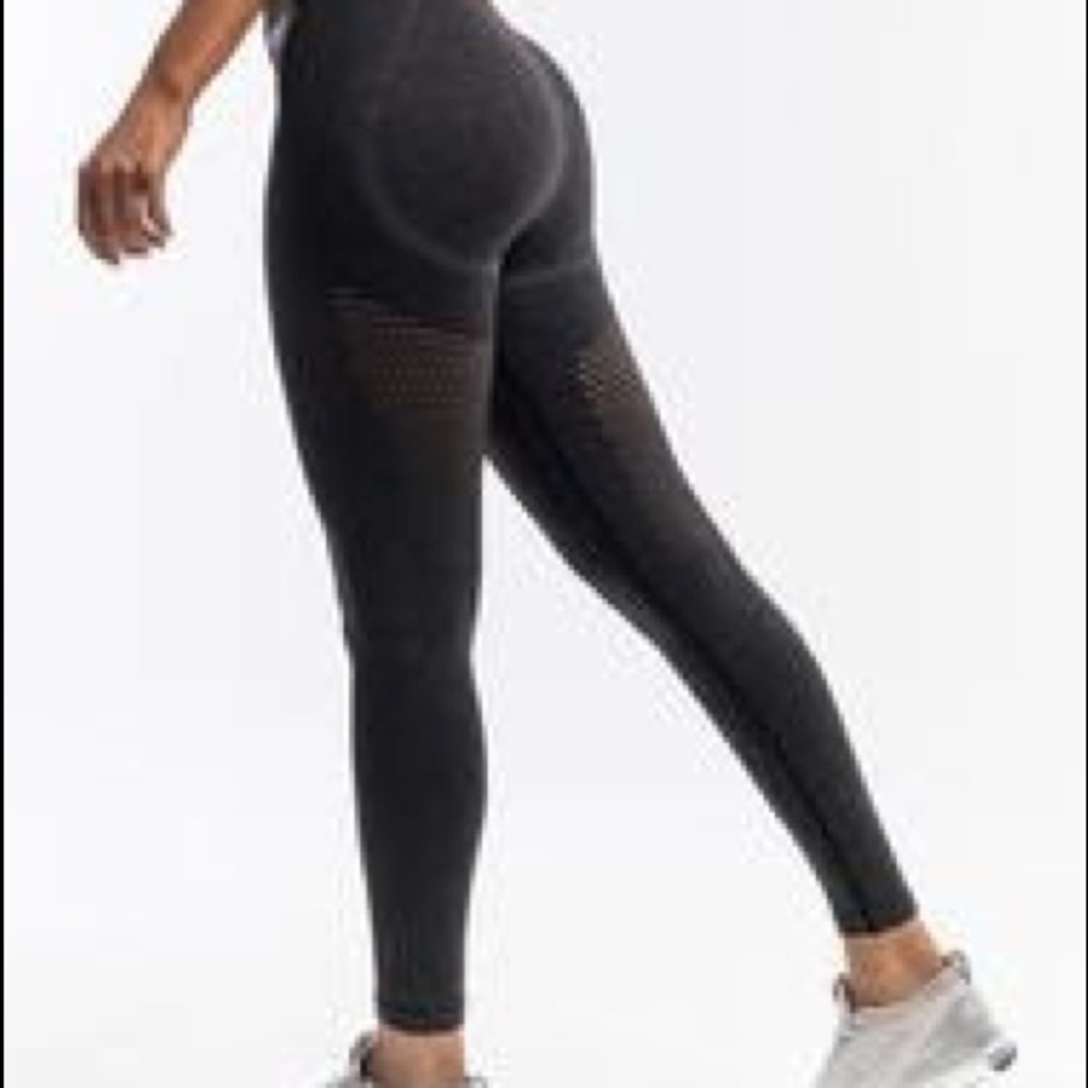 Echt apparel arise Leggings